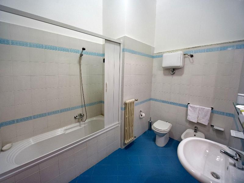B&B Piazza 300Mila Lecce Buitenkant foto