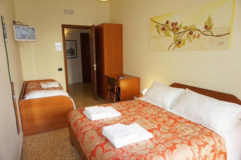B&B Piazza 300Mila Lecce Buitenkant foto