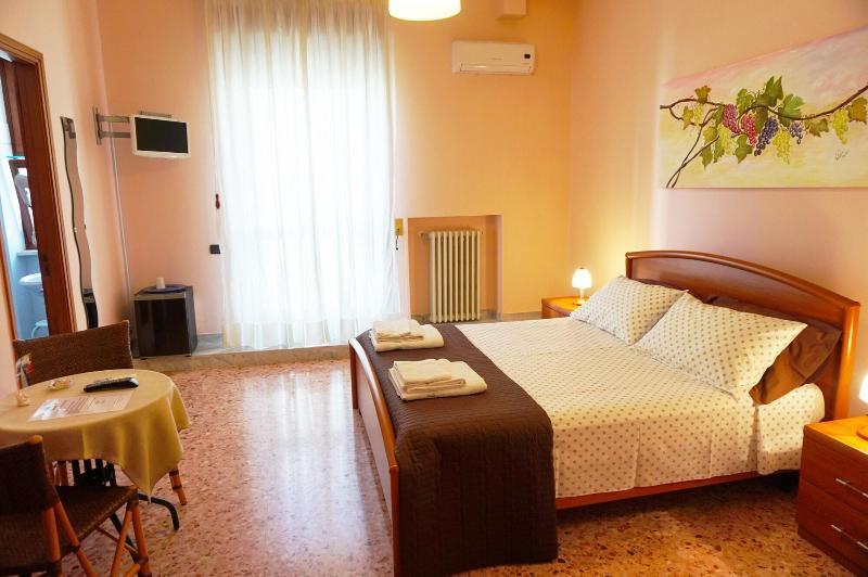 B&B Piazza 300Mila Lecce Buitenkant foto