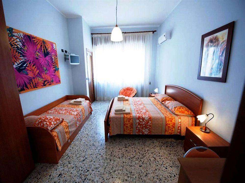B&B Piazza 300Mila Lecce Buitenkant foto