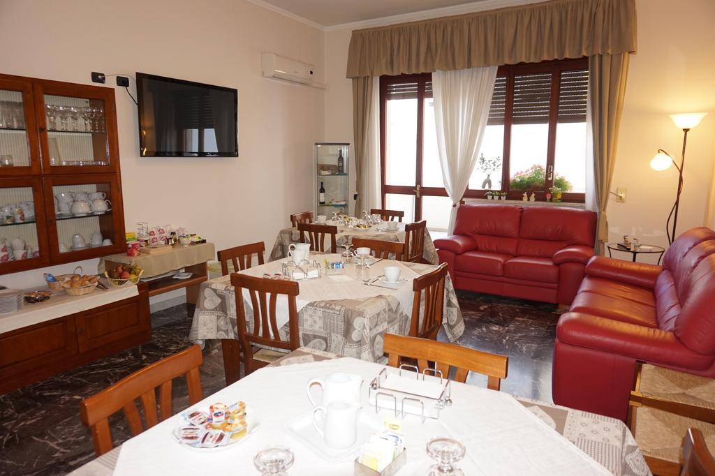 B&B Piazza 300Mila Lecce Buitenkant foto