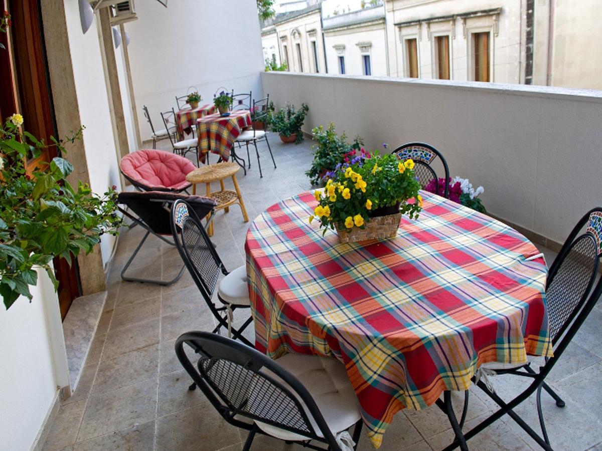 B&B Piazza 300Mila Lecce Buitenkant foto