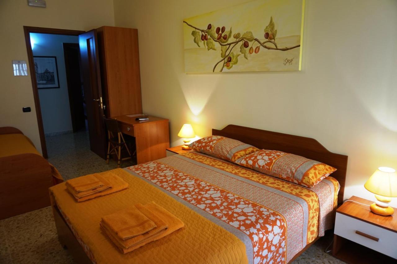 B&B Piazza 300Mila Lecce Buitenkant foto
